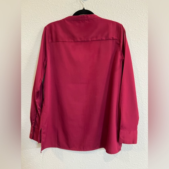 Banana Republic vneck long sleeve burgundy top size small - Picture 2 of 5